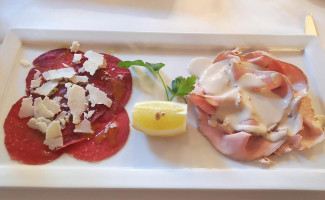 Il Carpaccio food