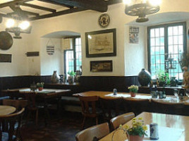 Zur Burg Grenzau food