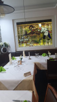 Neifer Restaurant inside