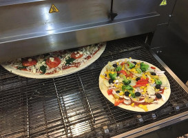 Pizza Service Inning food